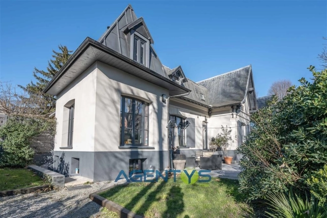 Maison à vendre 6 pièces de 150 m² à Nogent-sur-Marne