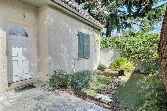 Maison à vendre 5 pièces de 130 m² à Chennevières-sur-Marne