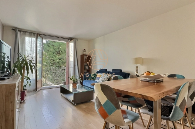 Appartement à vendre 3 pièces de 63 m² à Saint-Maur-des-Fossés