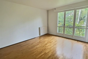 Appartement à vendre 1 pièces de 32 m² à Saint-Maur-des-Fossés