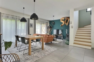 Maison à vendre 7 pièces de 133 m² à Chennevières-sur-Marne