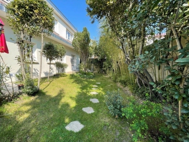 Maison à vendre 8 pièces de 190 m² à Saint-Maur-des-Fossés