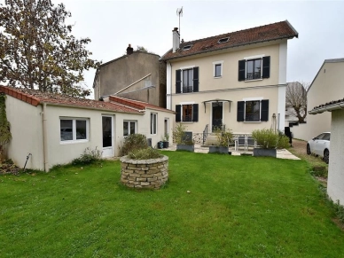 Maison à vendre 8 pièces de 153 m²