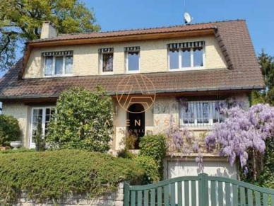 Maison à vendre 6 pièces de 175 m² à Le Plessis-Trévise