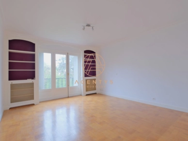 Maison à vendre 5 pièces de 136 m² à Saint-Maur-des-Fossés