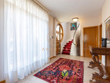 Maison à vendre 10 pièces de 220 m² à Saint-Maur-des-Fossés